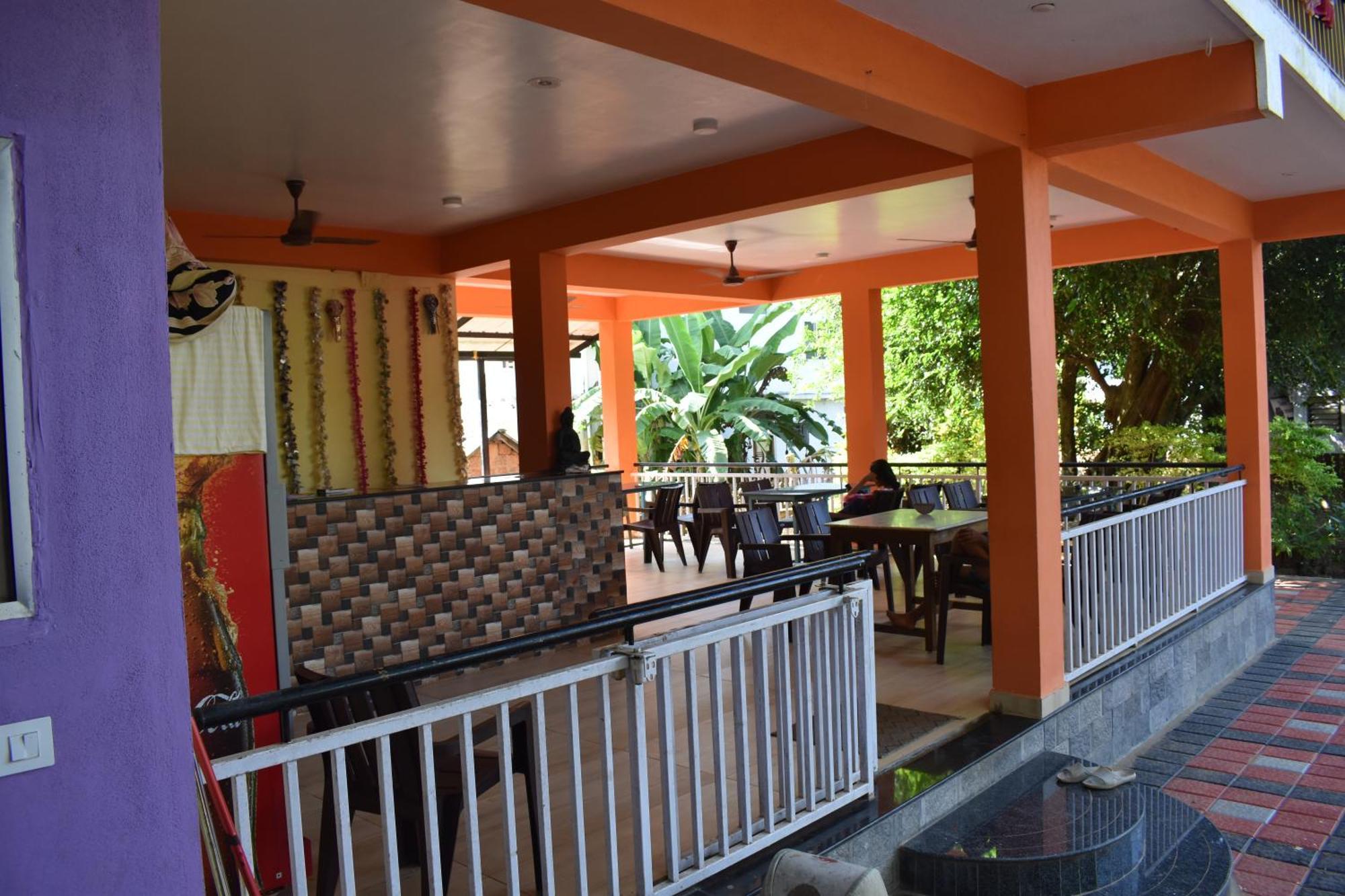 Gundappa Cafe Gokarna Kudle Beach Exteriör bild