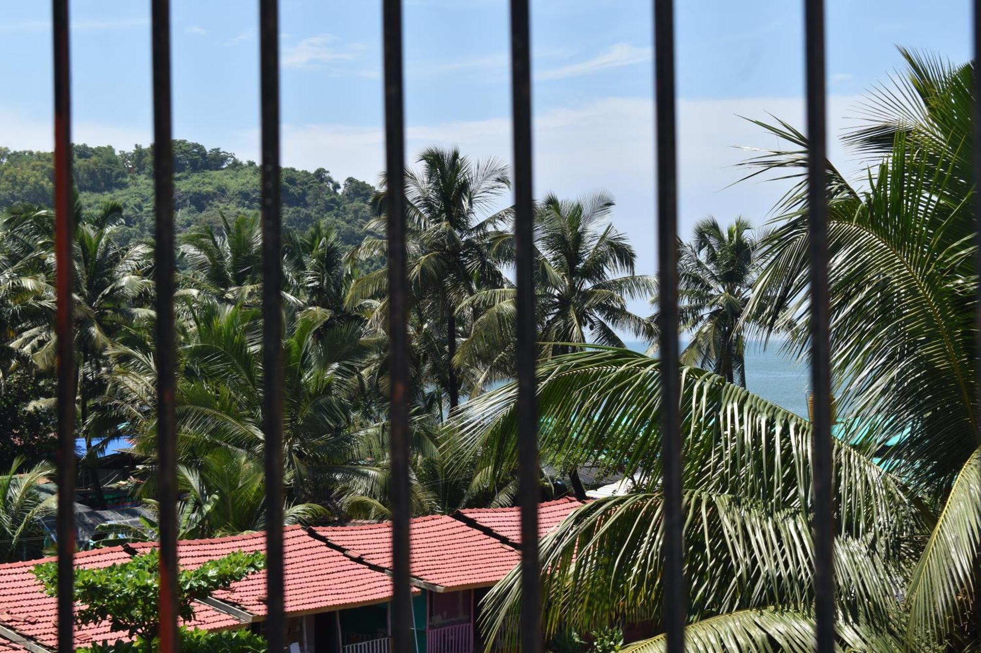Gundappa Cafe Gokarna Kudle Beach Exteriör bild